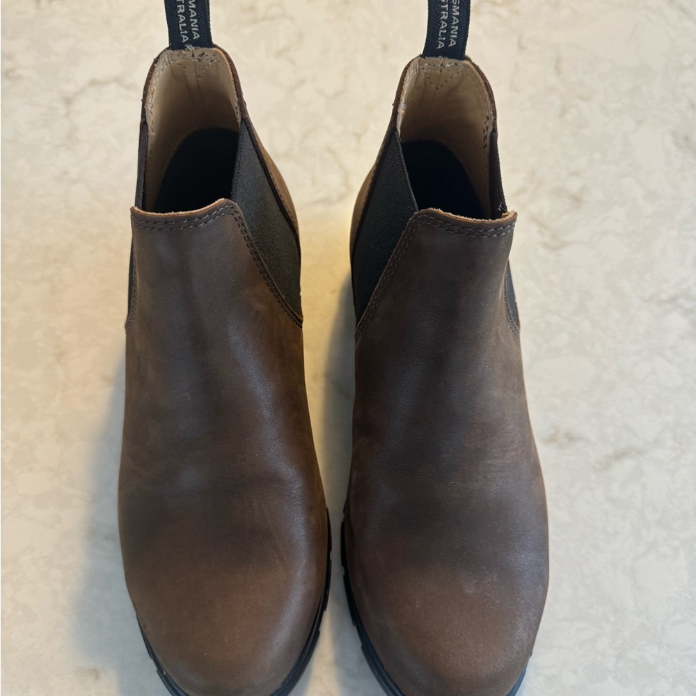 Slip on Blundstone boots.